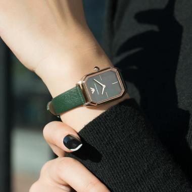 阿瑪尼(Emporio Armani)皮帶方型表盤休閑女表